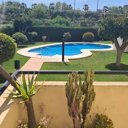 Excellent Choice For Up To 8, 150 Sqm Of Comfort, 700 To Beach, With Pool, Air-conditioning Fuengirola