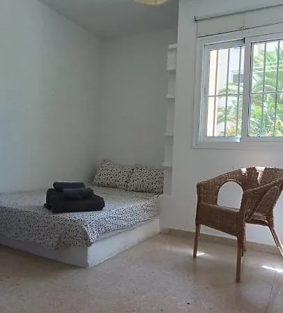 Apartment Excellent Choice For Up To 8, 150 Sqm Of Comfort, 700 To Beach, With Pool, Air-conditioning Fuengirola