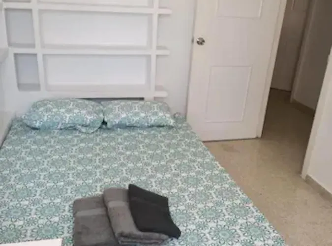 Excellent Choice For Up To 8, 150 Sqm Of Comfort, 700 To Beach, With Pool, Air-conditioning Apartment