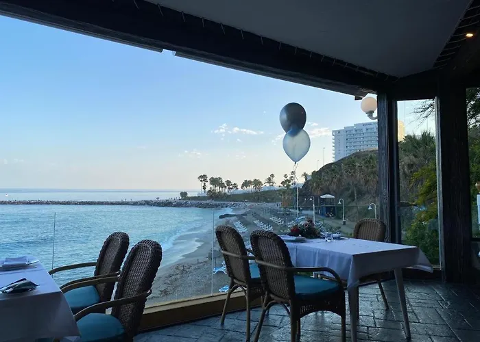 Excellent Choice For Up To 8, 150 Sqm Of Comfort, 700 To Beach, With Pool, Air-conditioning * Fuengirola