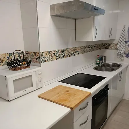 Excellent Choice For Up To 8, 150 Sqm Of Comfort, 700 To Beach, With Pool, Air-conditioning Apartment