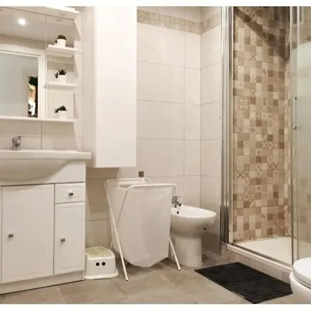 Excellent Choice For Up To 8, 150 Sqm Of Comfort, 700 To Beach, With Pool, Air-conditioning