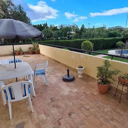 Apartment Excellent Choice For Up To 8, 150 Sqm Of Comfort, 700 To Beach, With Pool, Air-conditioning *