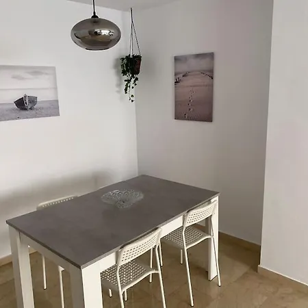 Excellent Choice For Up To 8, 150 Sqm Of Comfort, 700 To Beach, With Pool, Air-conditioning * Fuengirola