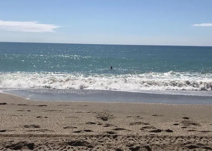 Apartament Excellent Choice For Up To 8, 150 Sqm Of Comfort, 700 To Beach, With Pool, Air-conditioning Fuengirola