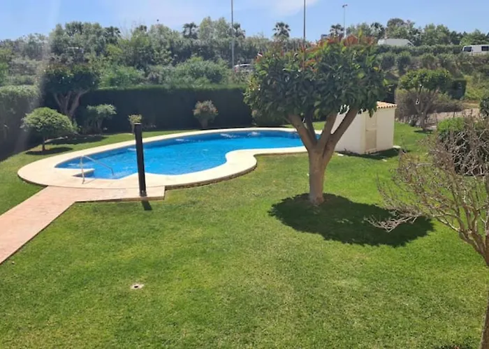 Excellent Choice For Up To 8, 150 Sqm Of Comfort, 700 To Beach, With Pool, Air-conditioning *