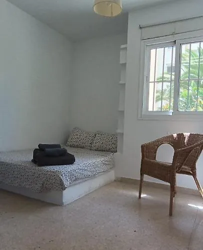 Apartament Excellent Choice For Up To 8, 150 Sqm Of Comfort, 700 To Beach, With Pool, Air-conditioning Fuengirola