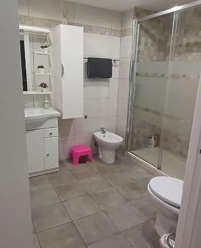 Excellent Choice For Up To 8, 150 Sqm Of Comfort, 700 To Beach, With Pool, Air-conditioning Apartament Fuengirola