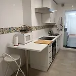Excellent Choice For Up To 8, 150 Sqm Of Comfort, 700 To Beach, With Pool, Air-conditioning Apartament Fuengirola