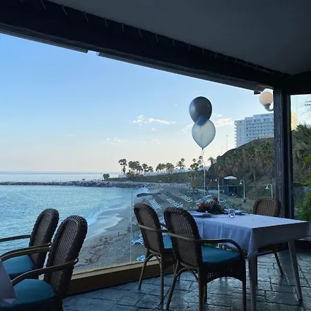 Excellent Choice For Up To 8, 150 Sqm Of Comfort, 700 To Beach, With Pool, Air-conditioning * פואנגירולה