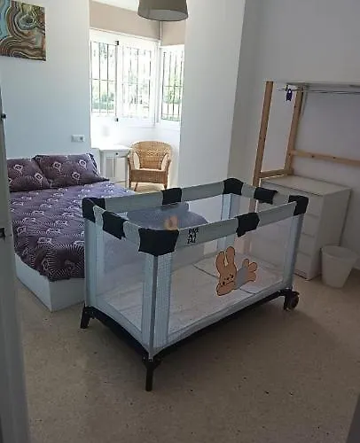 Excellent Choice For Up To 8, 150 Sqm Of Comfort, 700 To Beach, With Pool, Air-conditioning